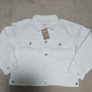 Kensie Woman's White Denim Jacket